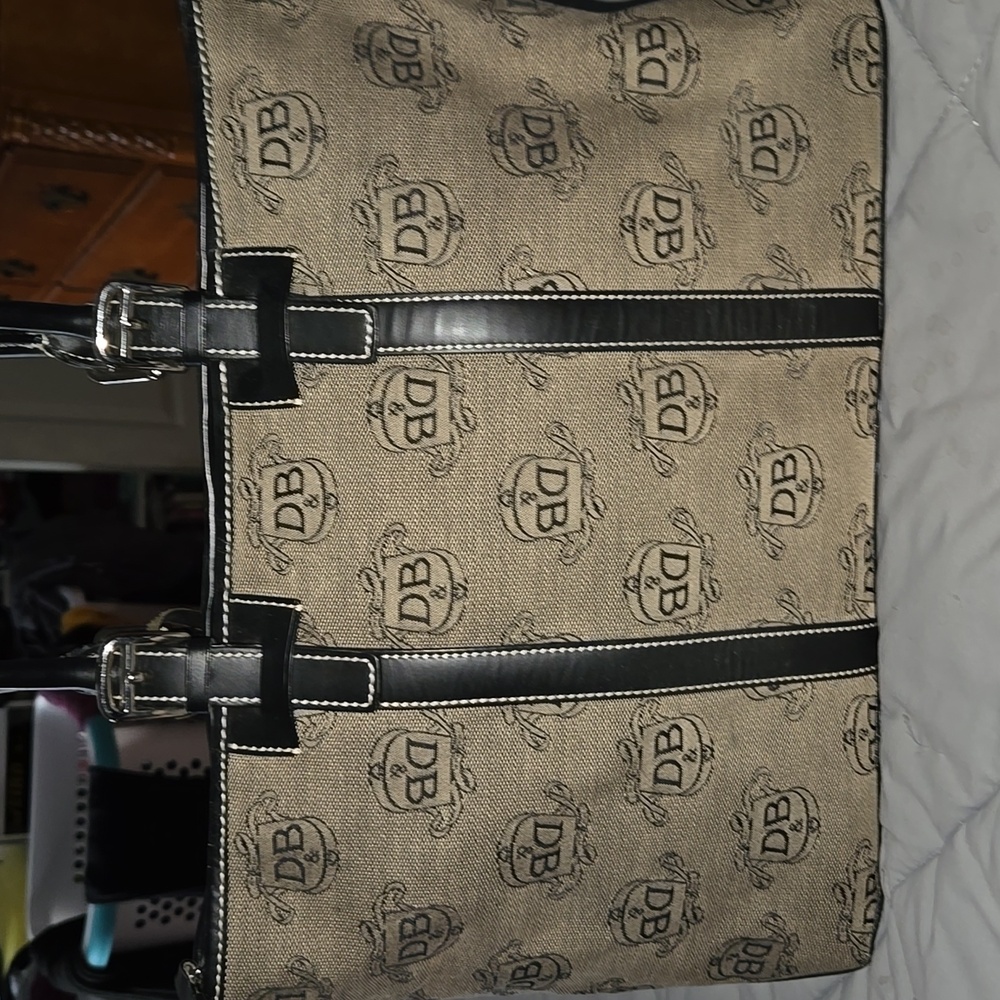 Doonev & Bourke signature logo tote bag with black leather trim and top handles - Picture 3 of 8